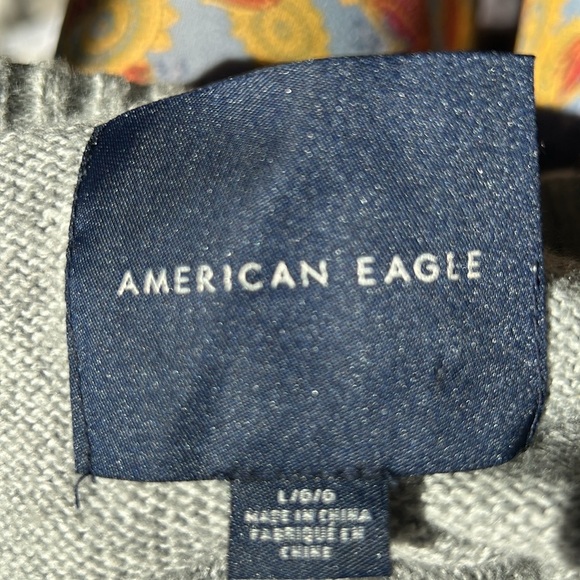 NWT American Eagle Grey Oversized Soft Fuzzy  Sweater Women’s Size Large‎ - Picture 4 of 6